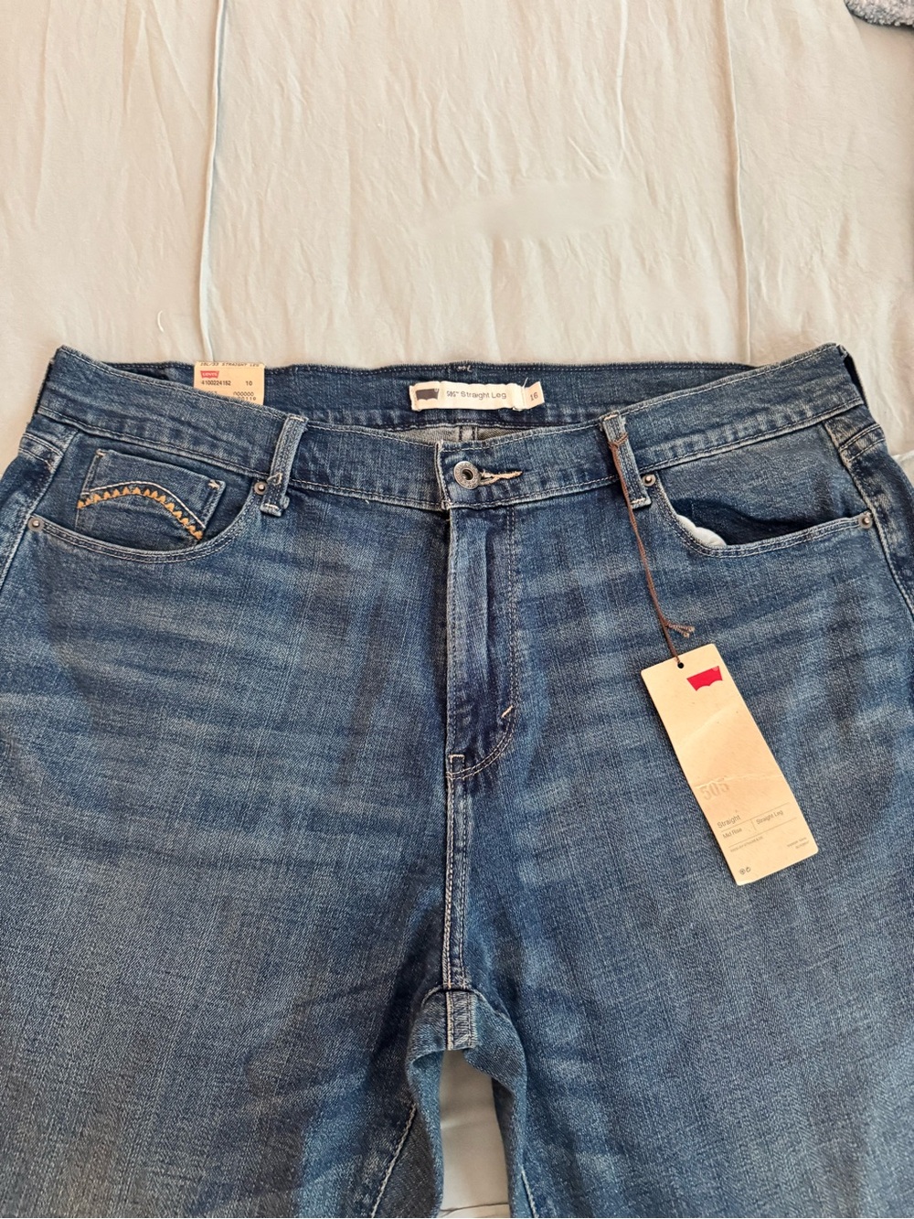 NWT, Levi’s 505 straight leg jeans .
